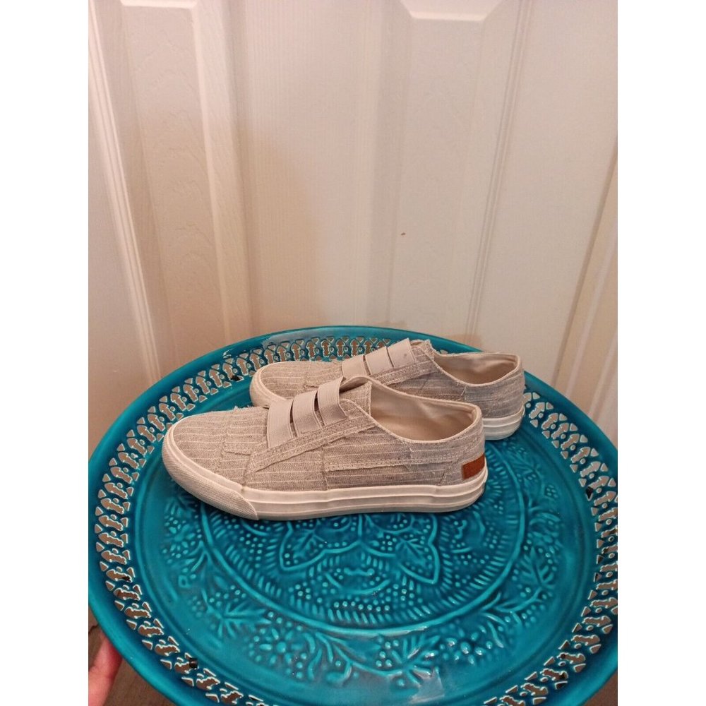 Women's Blowfish Malibu Maura Slip On Gray Stripes Sneakers Size 7.5 M - Picture 6 of 12